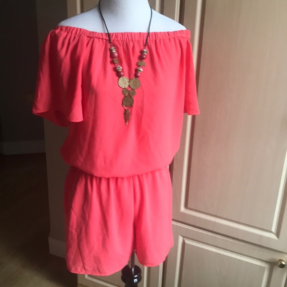 Alex and Alex NWT Coral OFF OR ON SHOULDER ROMPER